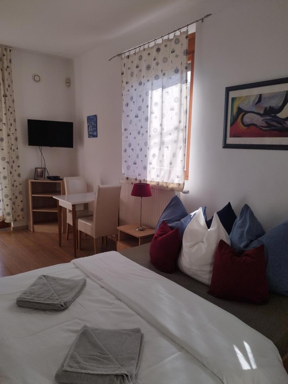 Apartman Vitorlas Vendeghaz Balatonfured Bagian luar foto