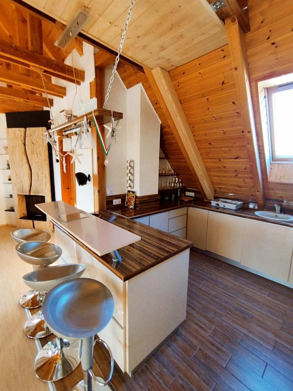 Apartman Vitorlas Vendeghaz Balatonfured Bagian luar foto